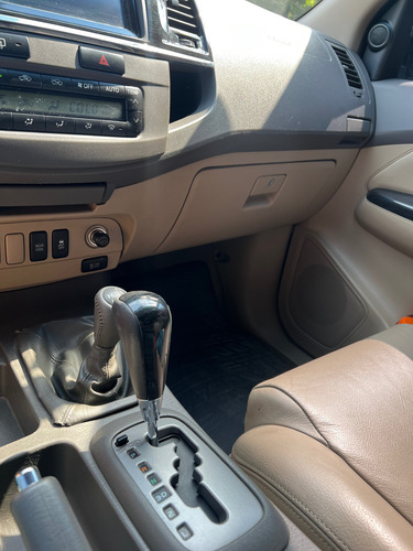 Toyota Hilux Sw4 3.0 Srv Cuero I 171cv 4x4 5at - A4