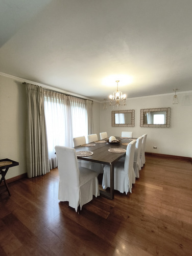 Hermosa Casa Con 6 Dormitorios