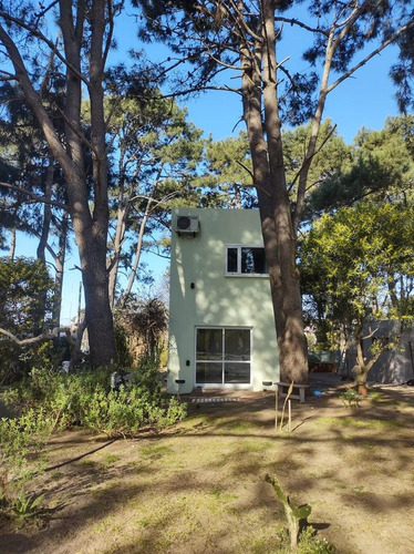 Casa En Venta - 3 Dormitorios 2 Baños - 90mts2 - Ostende