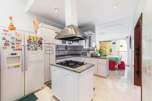 Casa En Venta En Vizcaya. Cod V1416