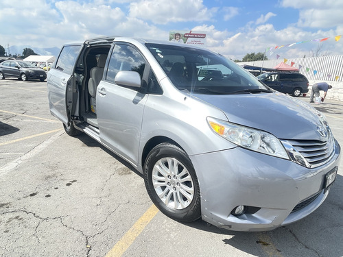 Toyota Sienna Le Aa Ee At