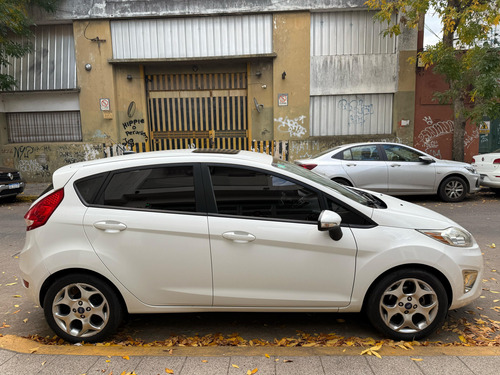 Vendo Fiesta Kinetic Titanium 2013 - Excelente!