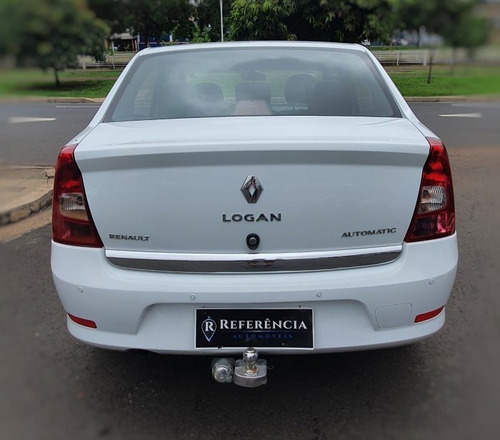 Logan 1.6 Expression 16v Flex 4p Automático