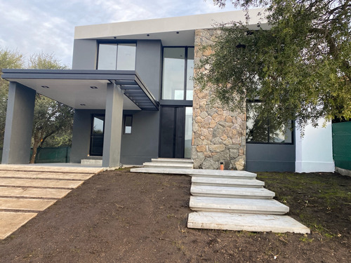 Las Cañitas Casa En Venta 3d Y Pileta