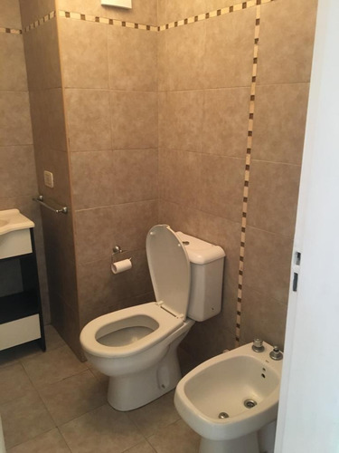 Imagen 6 de 10 de Departamento Dos Ambientes Venta Lanus Este