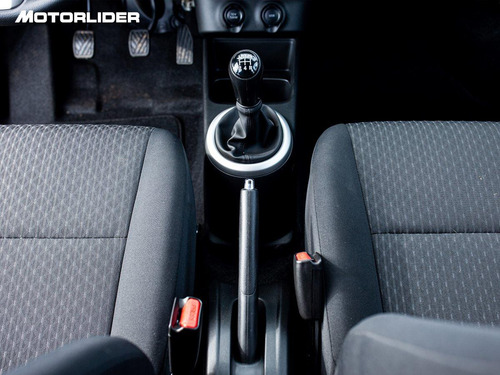 Imagen 17 de 25 de Suzuki Celerio 1.0 Gl Extra Full | Permuta / Financia