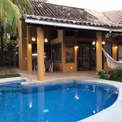 En Venta Casa Con Piscina Y Planta Total En El Exclusivo Conjunto El Retiro A 5 Mins De Morrocoy