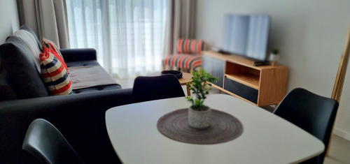 Departamento Bariloche, Alquiler Temporario. Excelente Ubicacion, Con Balcon Terraza A Estrenar