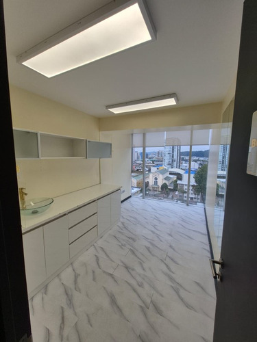 Excelente Oficina Un Privado Calle Colo Colo 222