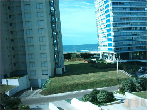 Imagen 6 de 30 de Apartamento En Punta Del Este, Brava