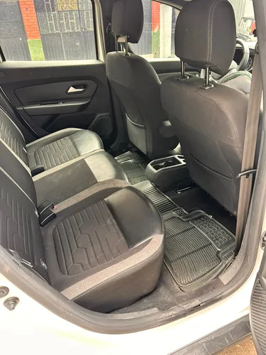 Renault Logan 1.6 Privilege / Intens