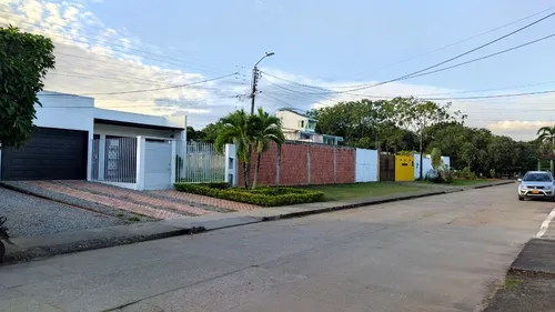 Dos Lotes En El Mejor Barrio De San Martin Meta Con Escritura