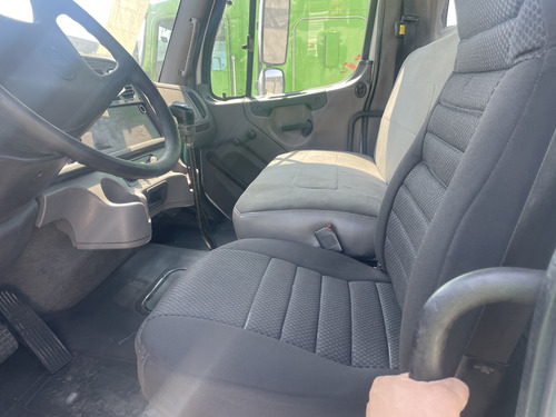 Camión Torton Freightliner M2 Chasis Cabina Modelo 2013 Naci