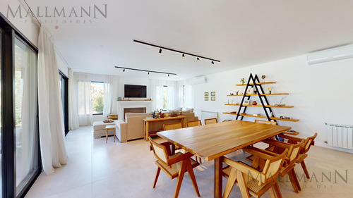 Casa En Venta. 4 Dormitorios En Suite. Estancias Golf