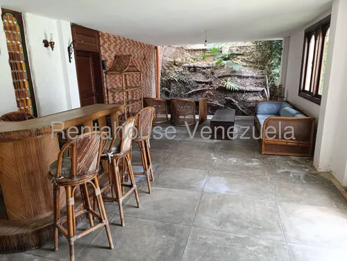 Se Vende Casa En Prados Del Este