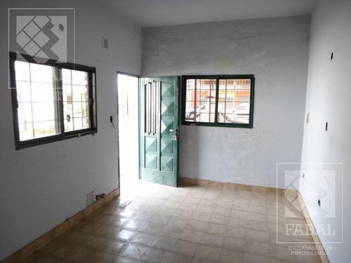 Imagen 7 de 12 de Venta Terreno Mariano Moreno, 300 M2 (12 X 25) Y Salida A Dos Calles