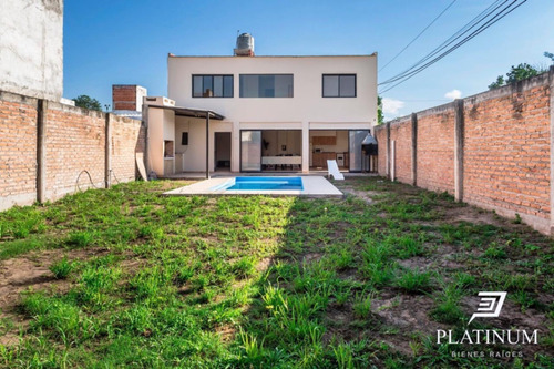 Venta Casa 2 Dormitorios San Luis Con Cochera