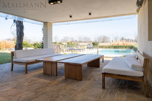 Casa En Venta 5 Dormitorios Estancias Golf