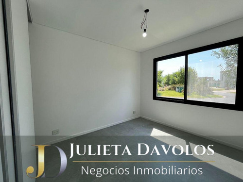 Imagen 20 de 22 de Casa En Venta 4 Dormitorios Barrio El Canton Con Pileta