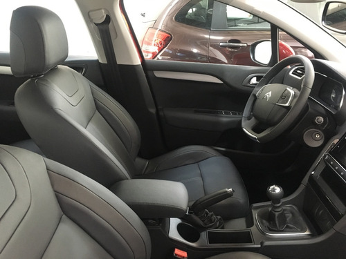Imagen 18 de 21 de Citroën C4 Lounge Feel Pack Hdi 0km 2022