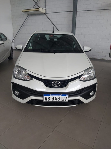 Imagen 4 de 15 de Toyota Etios 2017 1.5 Sedan Xls