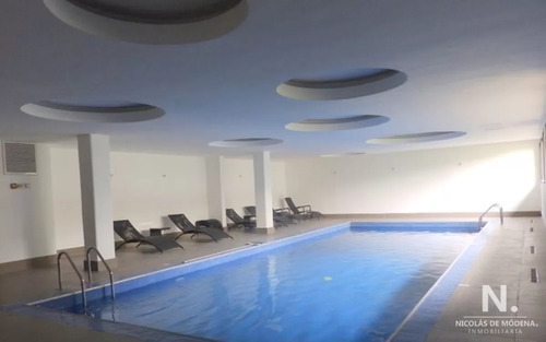 Impecable Departamento, Comodo E Iluminado En Edificio Unique