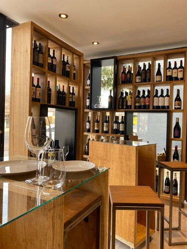 Imagen 2 de 7 de Vinoteca De Diseño Modular.