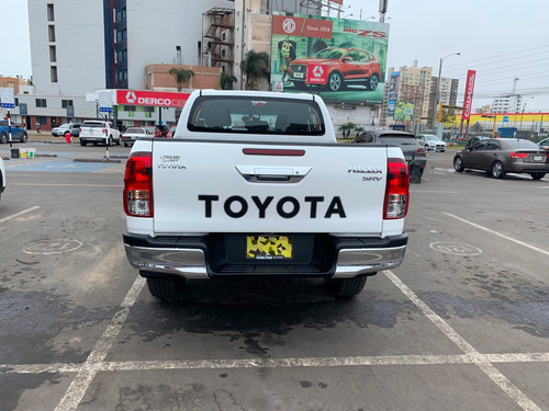 Alquiler Camioneta Toyota Hilux Mitsubishi L200 4x4 Empresas