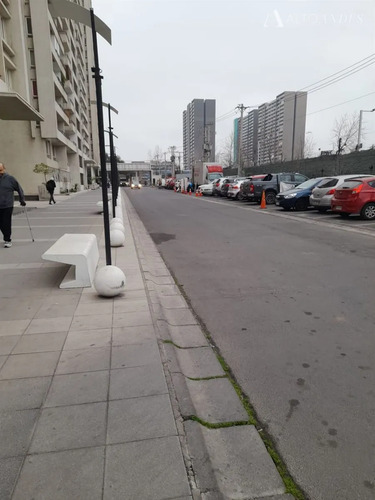 Estacionamiento En Venta En Macul