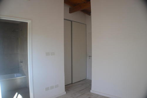Imagen 25 de 30 de Casa En Venta En Tigre, G.b.a. Zona Norte