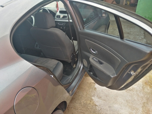 Renault Fluence 2.0 Dynamique 2011