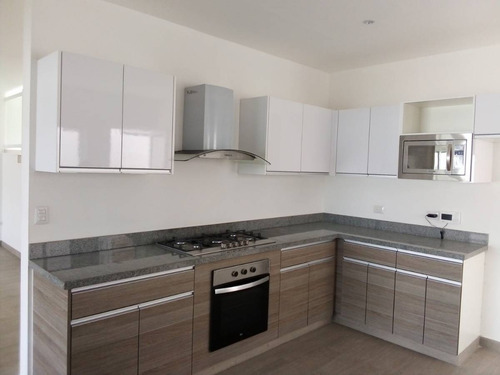 Imagen 2 de 11 de Bonita Casa En Cumbres En Venta