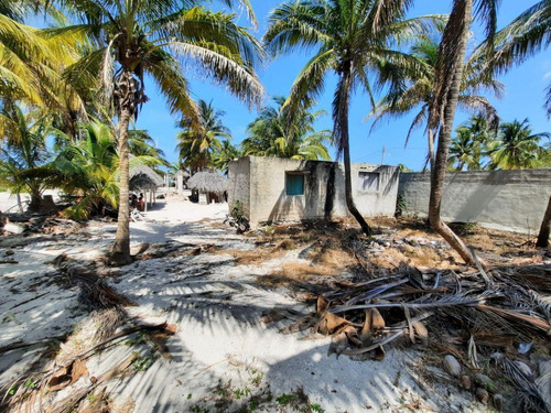 Terreno De 792 M2 Con Vista Al Mar En San Crisanto, Yucatan