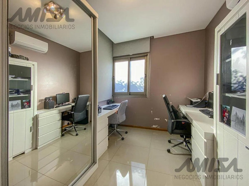 Imagen 8 de 22 de Casa - Miraflores (funes Hills)