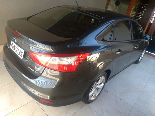 Imagem 2 de 6 de Ford Focus Sedan 2.0 2014/2015