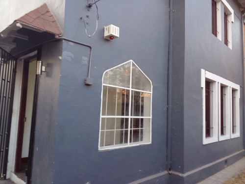 Casa En Venta De 4 Dorm. En Ñuñoa