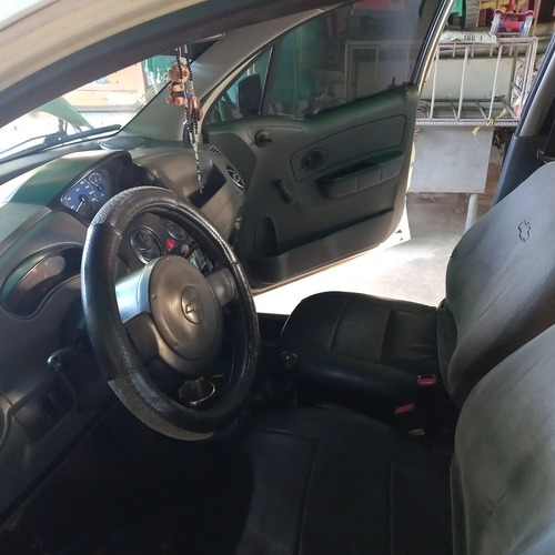 Imagen 9 de 15 de Chevrolet Spark Sedan
