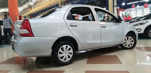 Toyota Etios 1.5 X Sedan 16v 2018