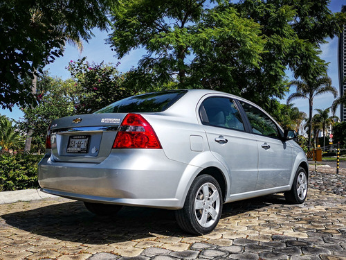 Imagen 3 de 15 de Chevrolet Aveo 2017