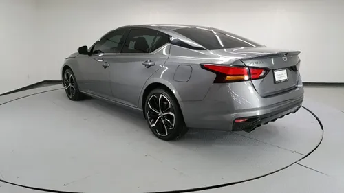 Nissan Altima 2023