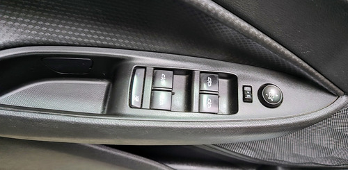 Chevrolet Onix Ónix plus LT techo Onstar