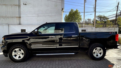 Imagen 3 de 14 de Chevrolet Silverado Ltz 4wd 2018