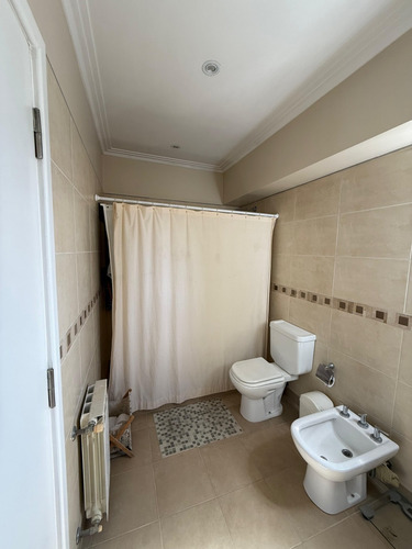 Venta- Casa 4 Ambientes - Barrio San Carlos