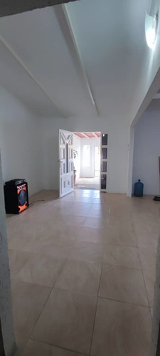 Imagen 5 de 17 de Se Alquila Casa En Tipuro 2, Urb. Villas Plaza Al02-1212st-ecam