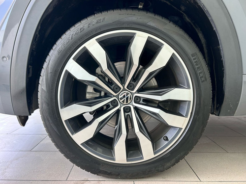 Volkswagen Cross Sport 3.6 Fsi V6 R-Line Auto 4Wd