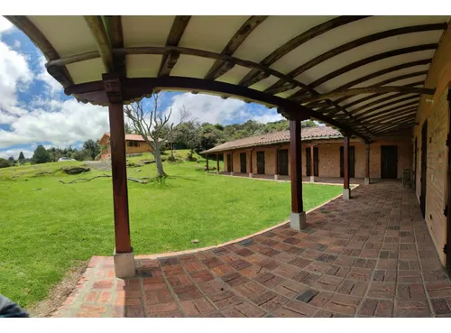 Vendo Lote Con Chalet Y 9 Caballerizas