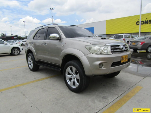 Toyota Fortuner 3.0 Sr5
