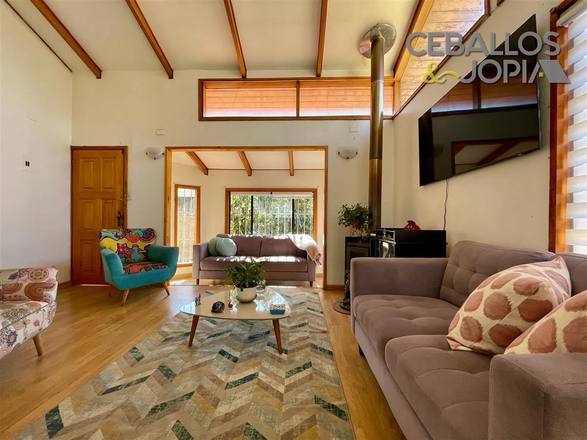 Imagen 3 de 30 de Casa En Venta De 5 Dorm. En Quilpué