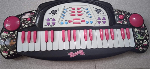 Imagen 1 de 3 de Piano Monster High , Con Efectos De Sonido ,utiliza 4pilasaa