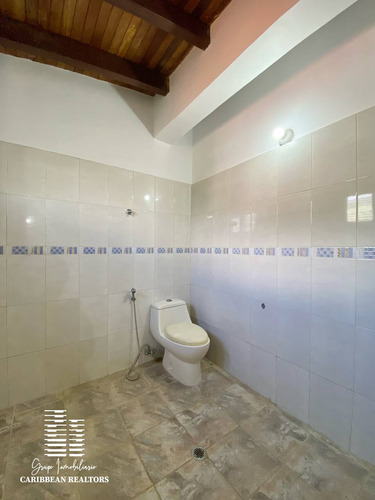 En Venta Acogedora Casa Quinta, Ubicada En El Sector Palosano, La Asunción